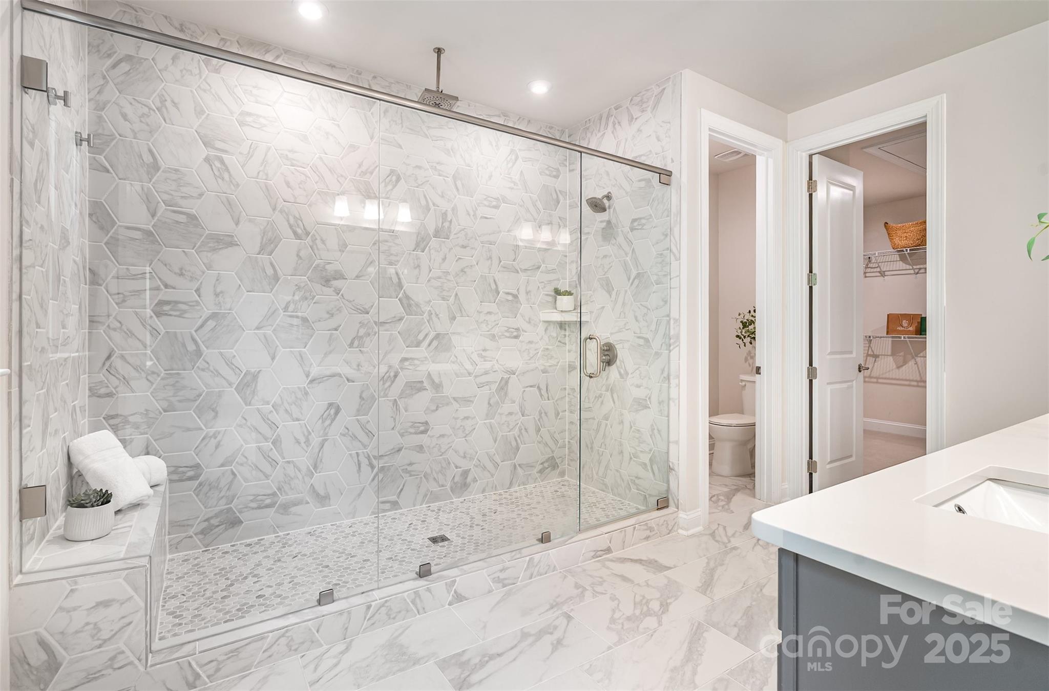 Charlotte, North Carolina 28226, United States, 3 Bedrooms Bedrooms, ,3 BathroomsBathrooms,Residential,Under Contract,194891