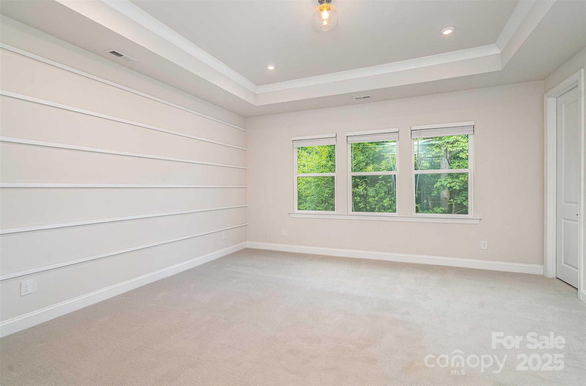 Charlotte, North Carolina 28226, United States, 3 Bedrooms Bedrooms, ,3 BathroomsBathrooms,Residential,Under Contract,194891