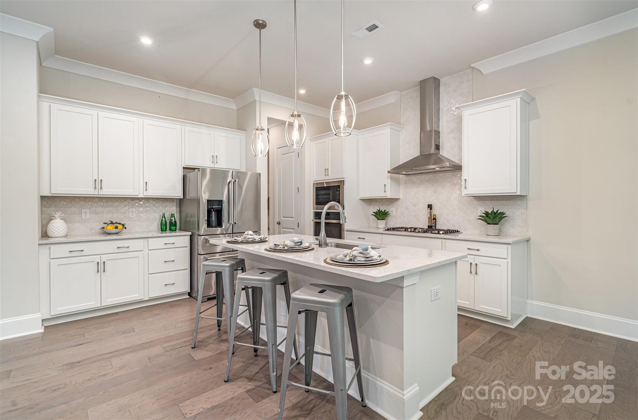 Charlotte, North Carolina 28226, United States, 3 Bedrooms Bedrooms, ,3 BathroomsBathrooms,Residential,Under Contract,194891