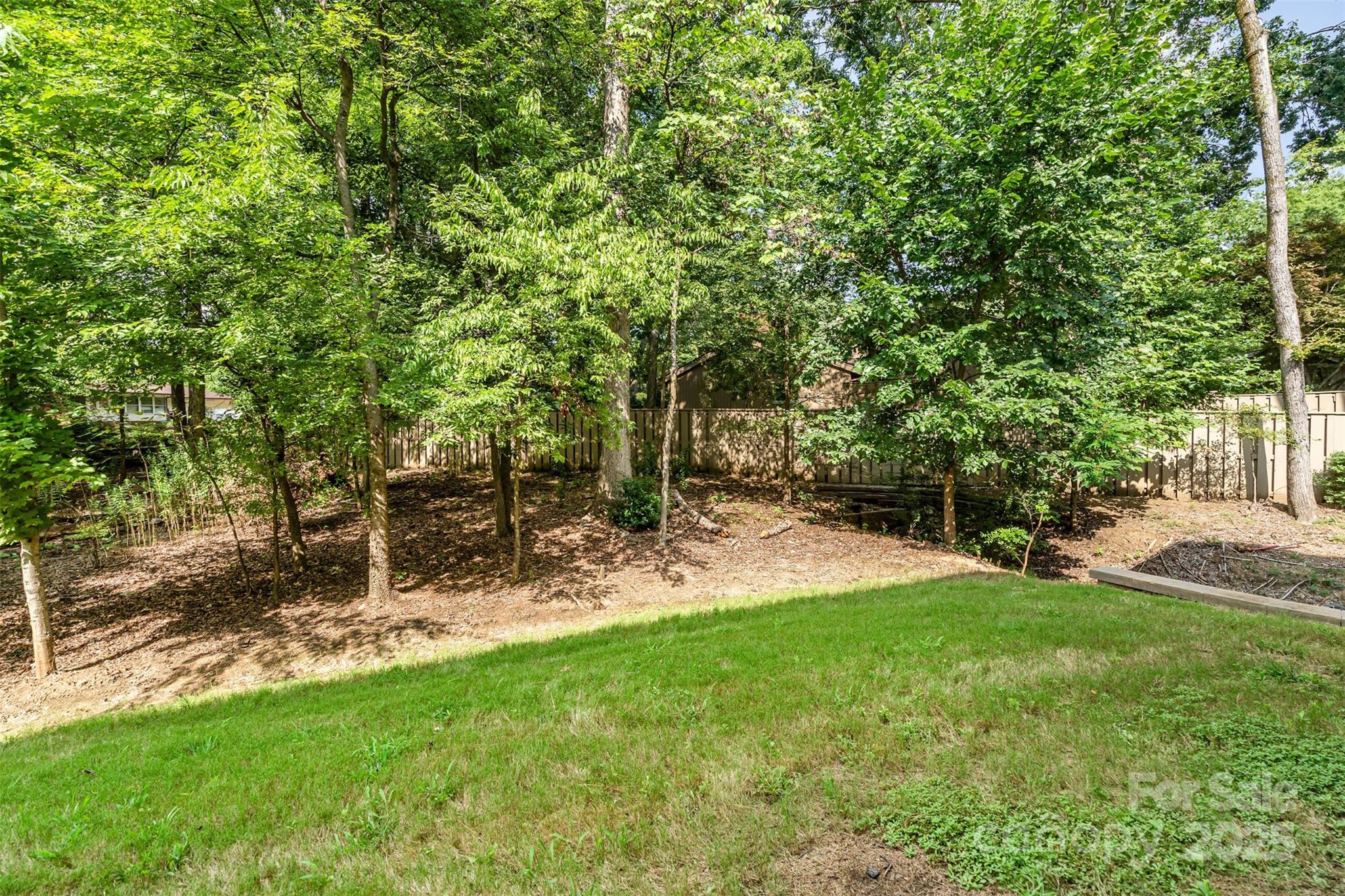 Charlotte, North Carolina 28226, United States, 3 Bedrooms Bedrooms, ,3 BathroomsBathrooms,Residential,Under Contract,194891