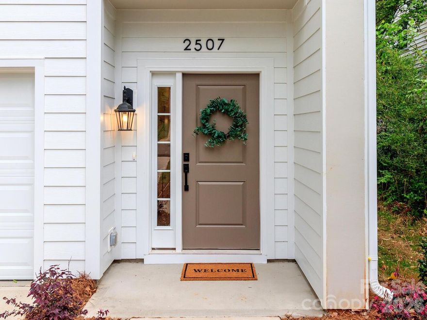 ***under 10 minutes to Uptown*** This property qualifies for 100% financing with no PMI and $20,000 in lender assistance for the following: Closing costs, rate buy down, or loan amount reduction. Ask your agent the flyer.
Welcome to this stunning modern townhome nestled in the heart of Enderly Park—one of Charlotte’s fastest-growing and most vibrant neighborhoods! This stylish residence features sleek, contemporary design with clean lines, open-concept living, and high-end finishes throughout. The gourmet kitchen is a showstopper, complete with quartz countertops, a GAS range, and stainless steel appliances, stainless steel Ductless Hood—perfect for cooking and entertaining. The spacious living area is filled with natural light, and the privacy-fenced backyard offers a peaceful retreat for relaxing or hosting. Located just minutes from Uptown Charlotte, with easy access to local restaurants, and more, Enderly Park living at its finest.
HLA data is taken from Builder's floor plan information. Buyer agent to verify.