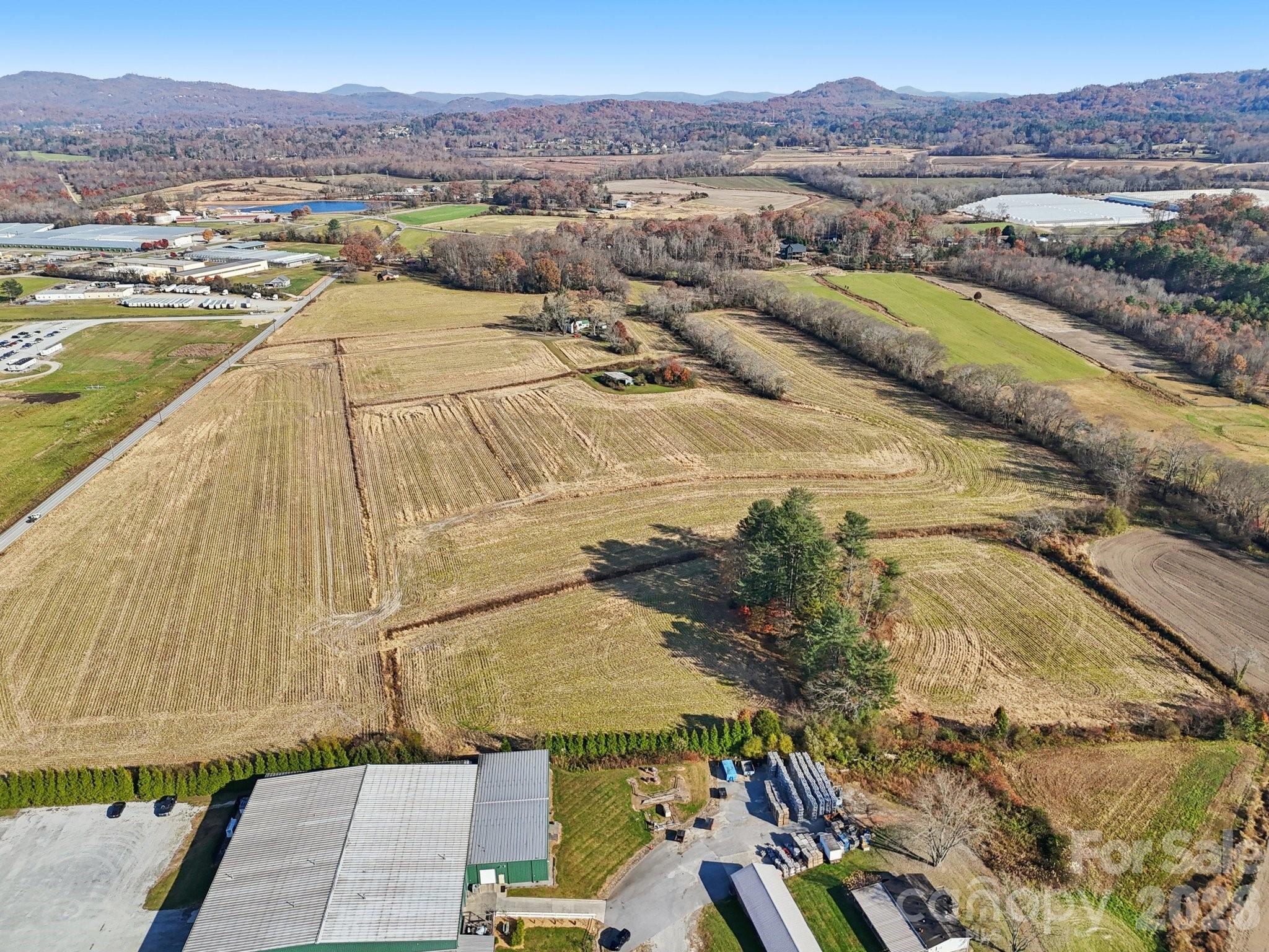 32 School House Road