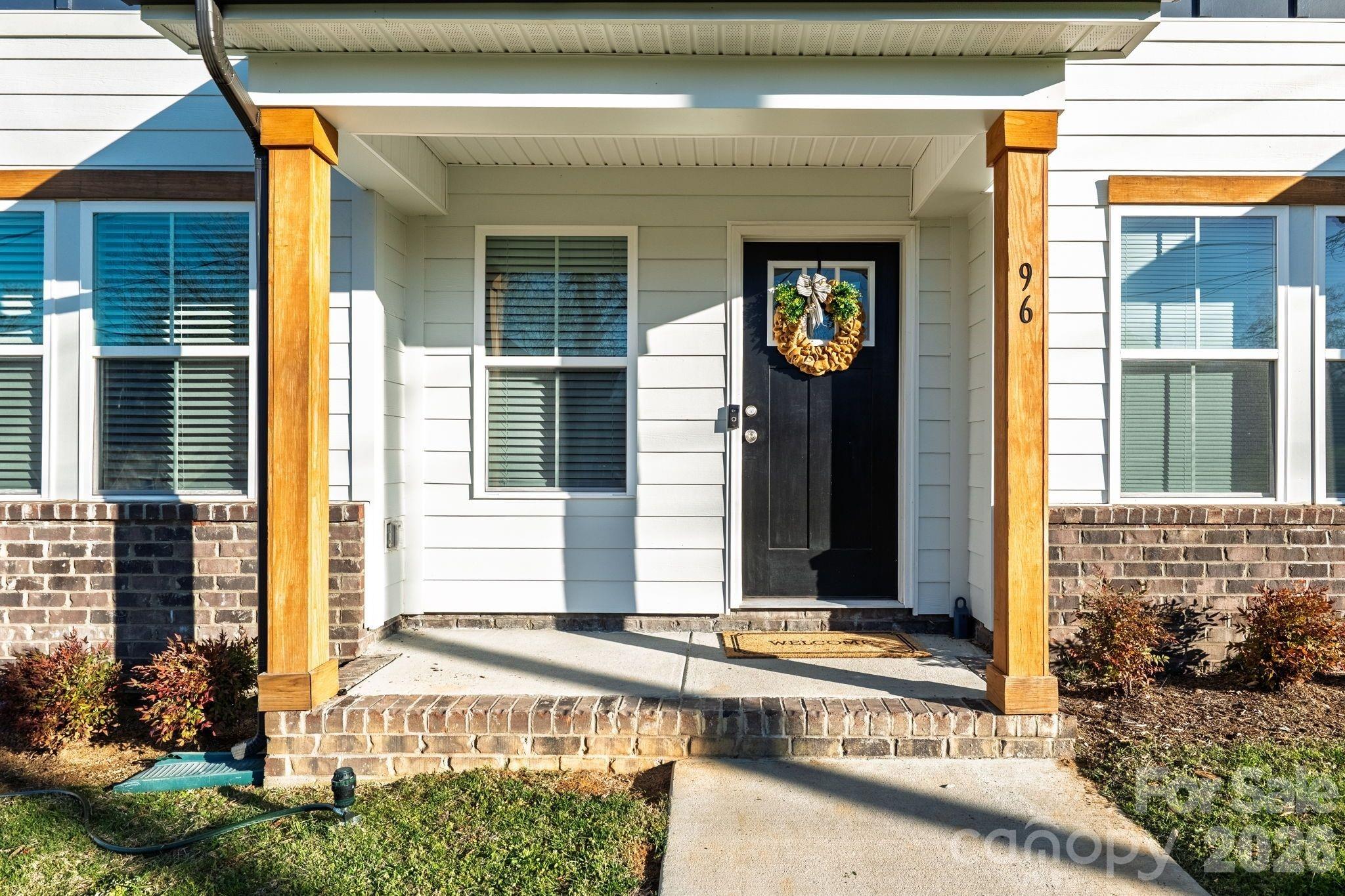 96 SW Chestnut Drive