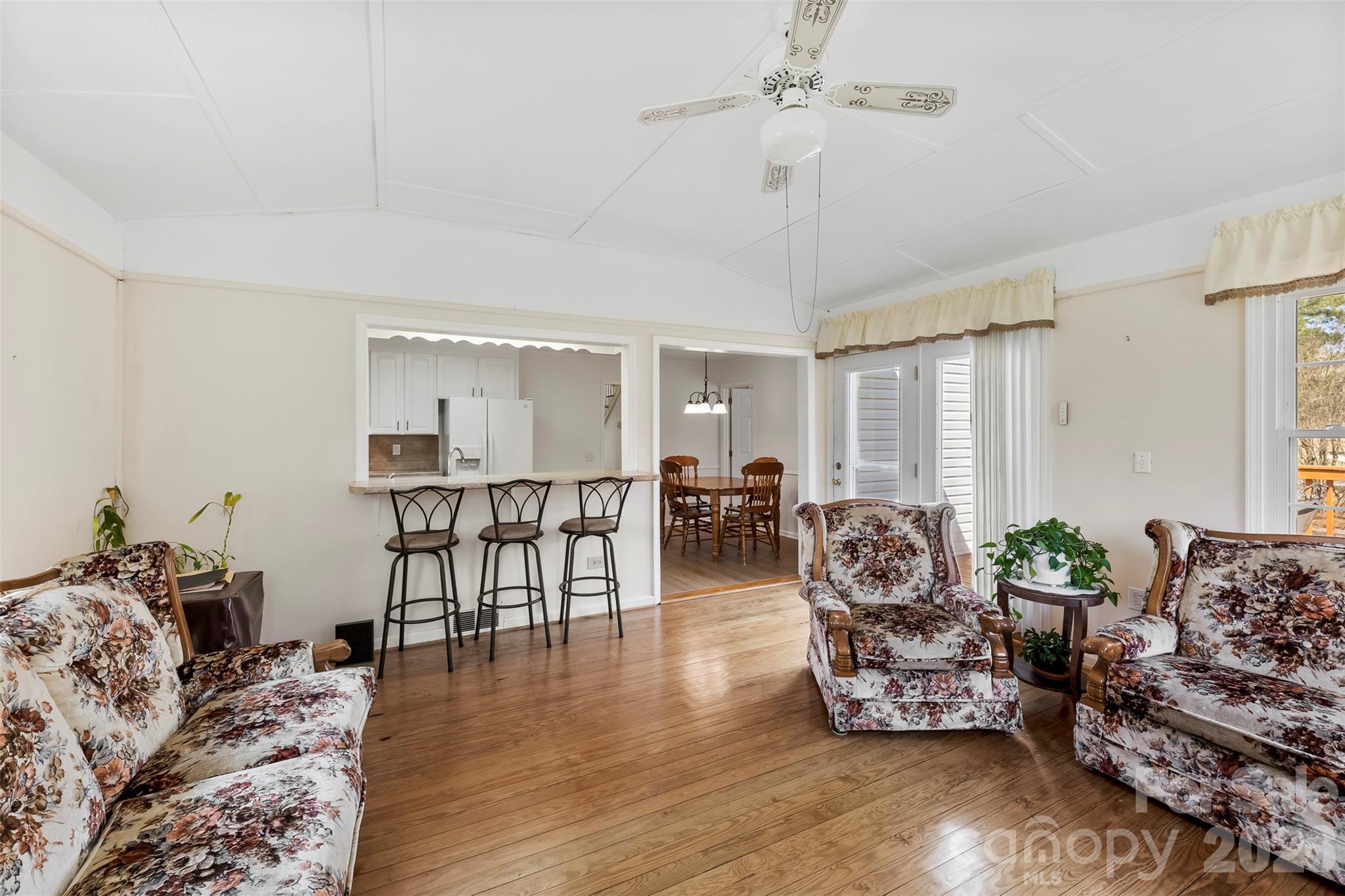 Meadow Lakes - Residential