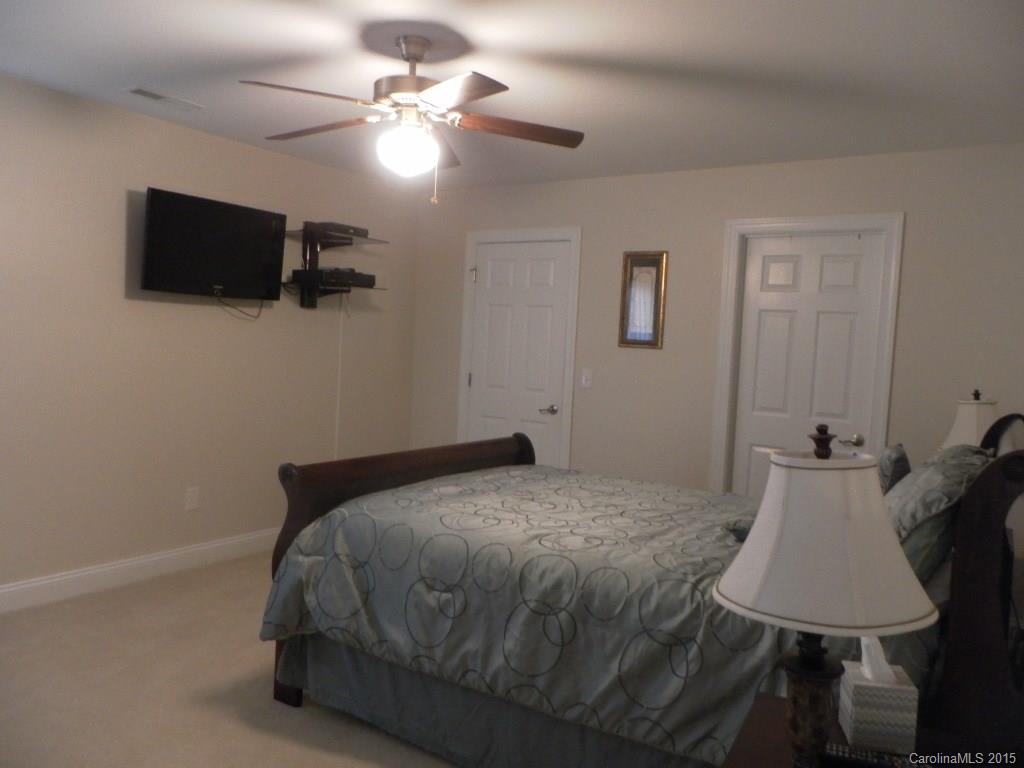 Shelly Woods - Residential