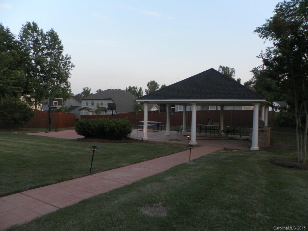 Shelly Woods - Residential