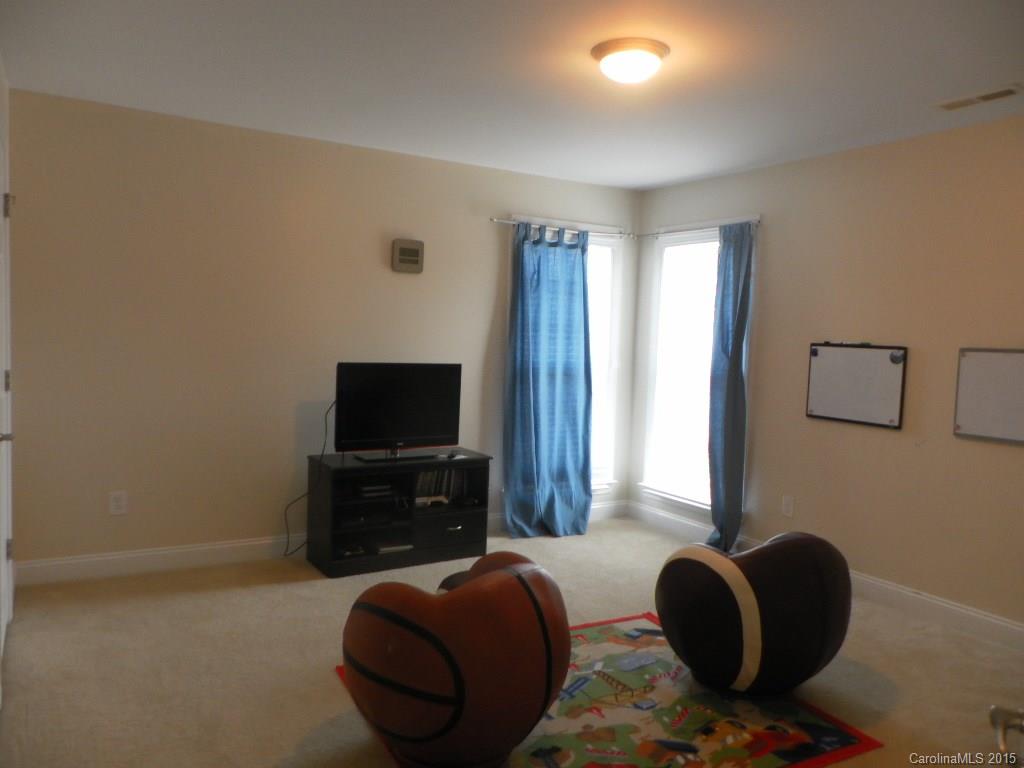 Shelly Woods - Residential