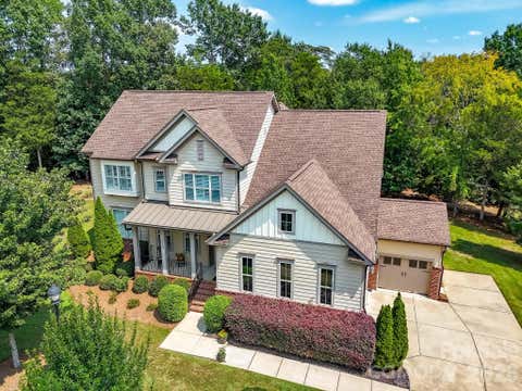 Photo of 12323 Cherrybark Lane, Charlotte, NC 28278 (MLS # 4417567)