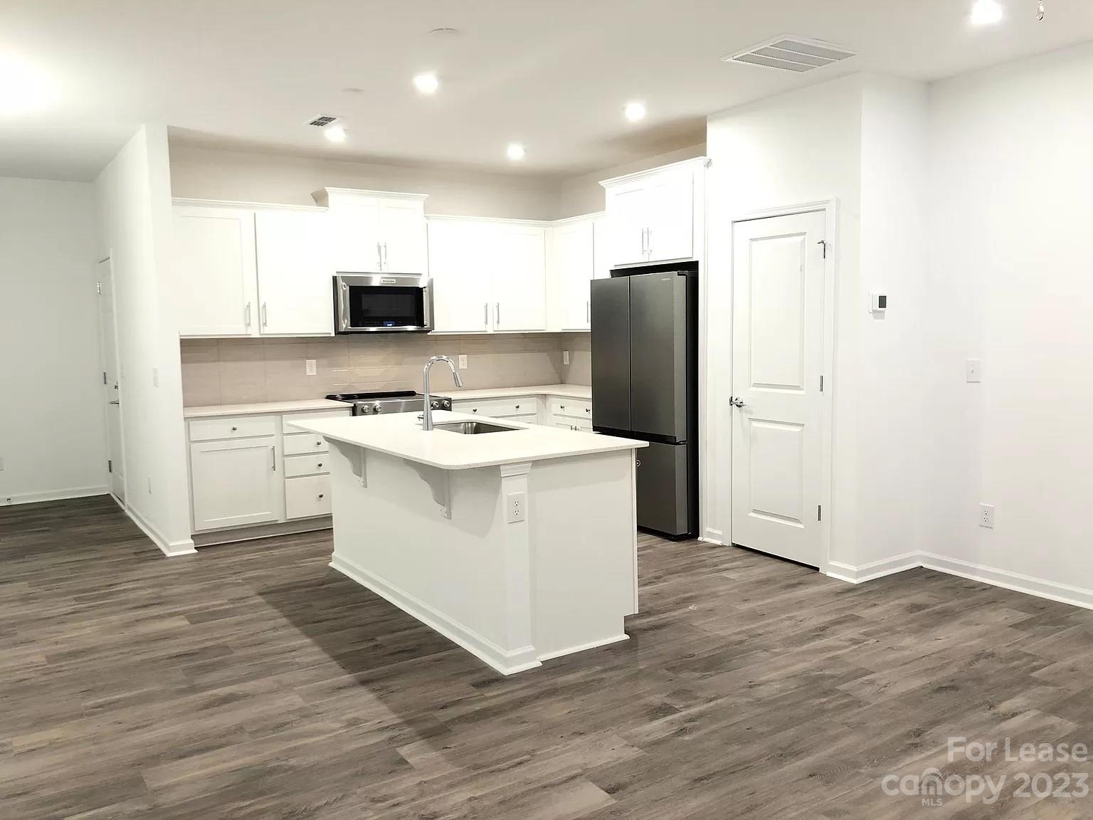 Odell Corners - Residential Lease