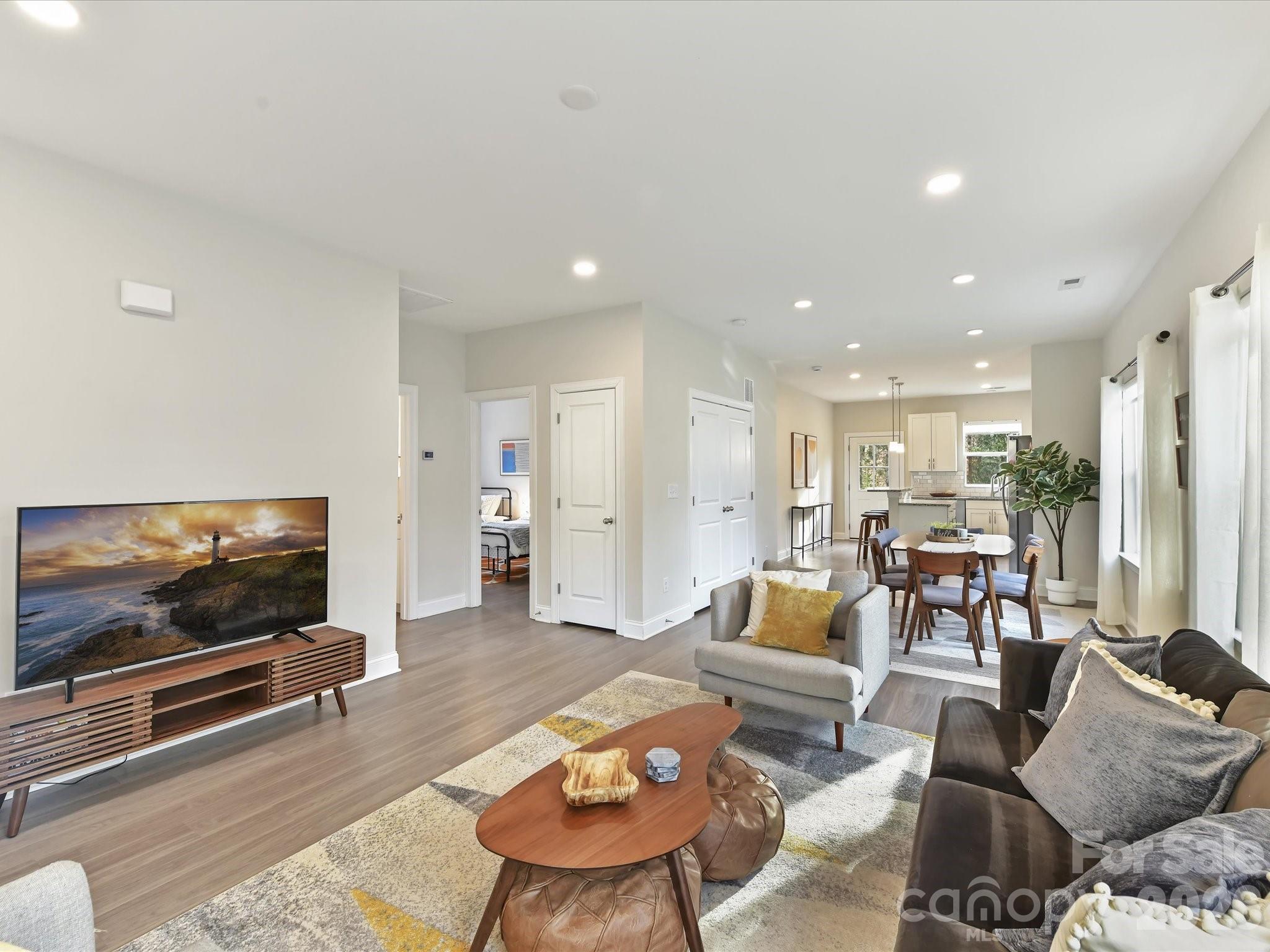 6400 Carver Boulevard