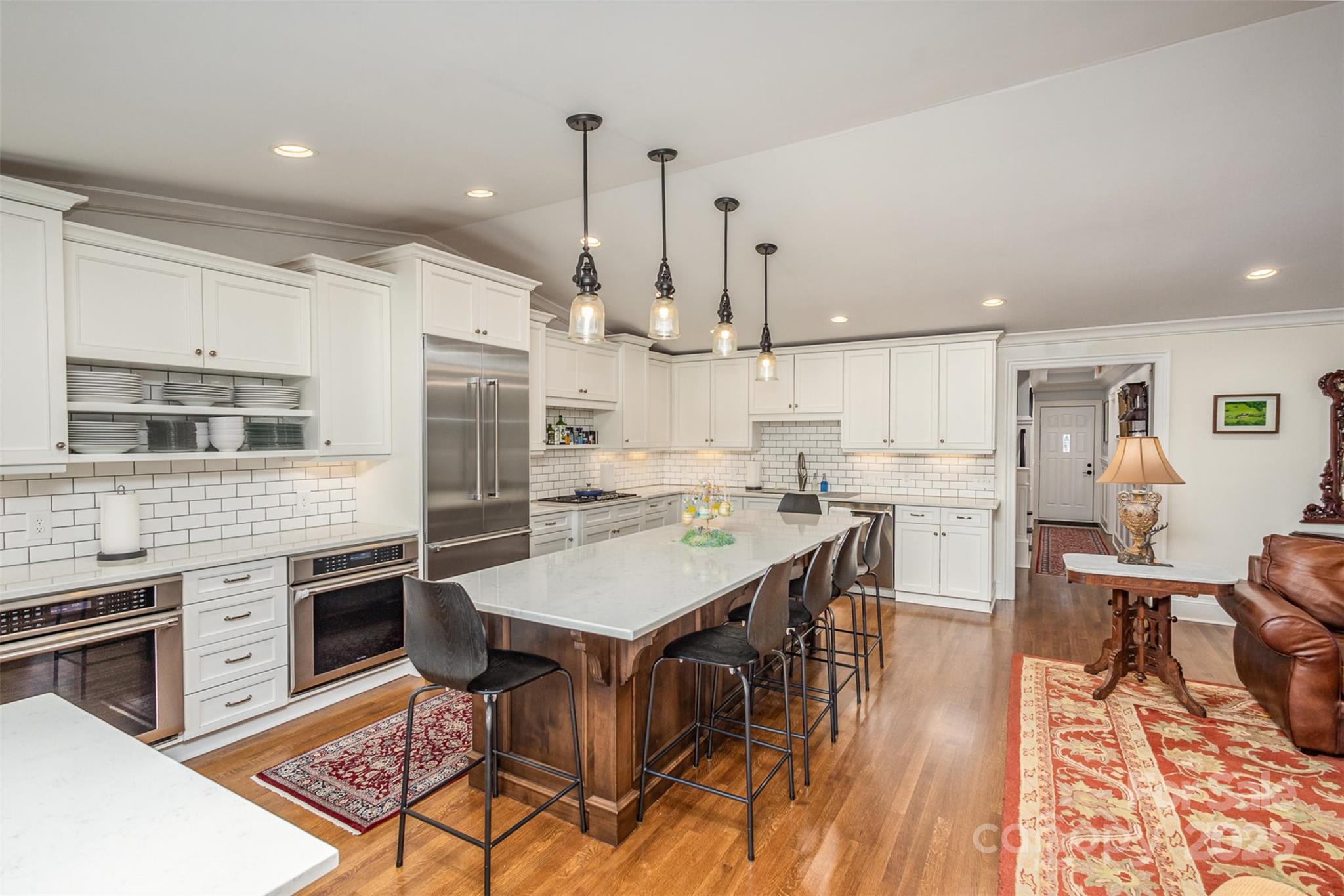 810 Bridgewood Drive