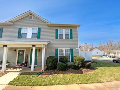 2643 Meadow Knoll Drive Charlotte NC 28269