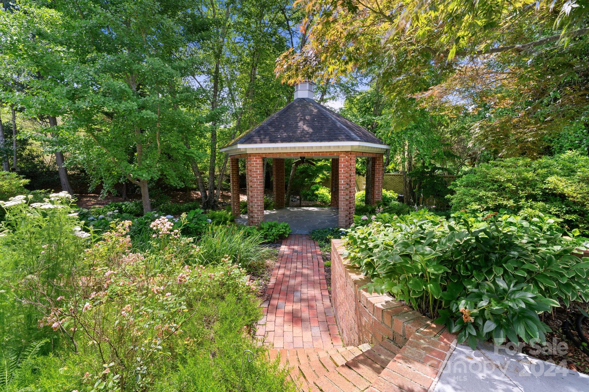 Royden - Residential