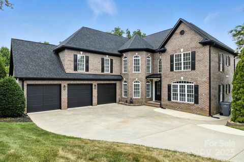 4134 Burnage Hall Road Harrisburg NC 28075