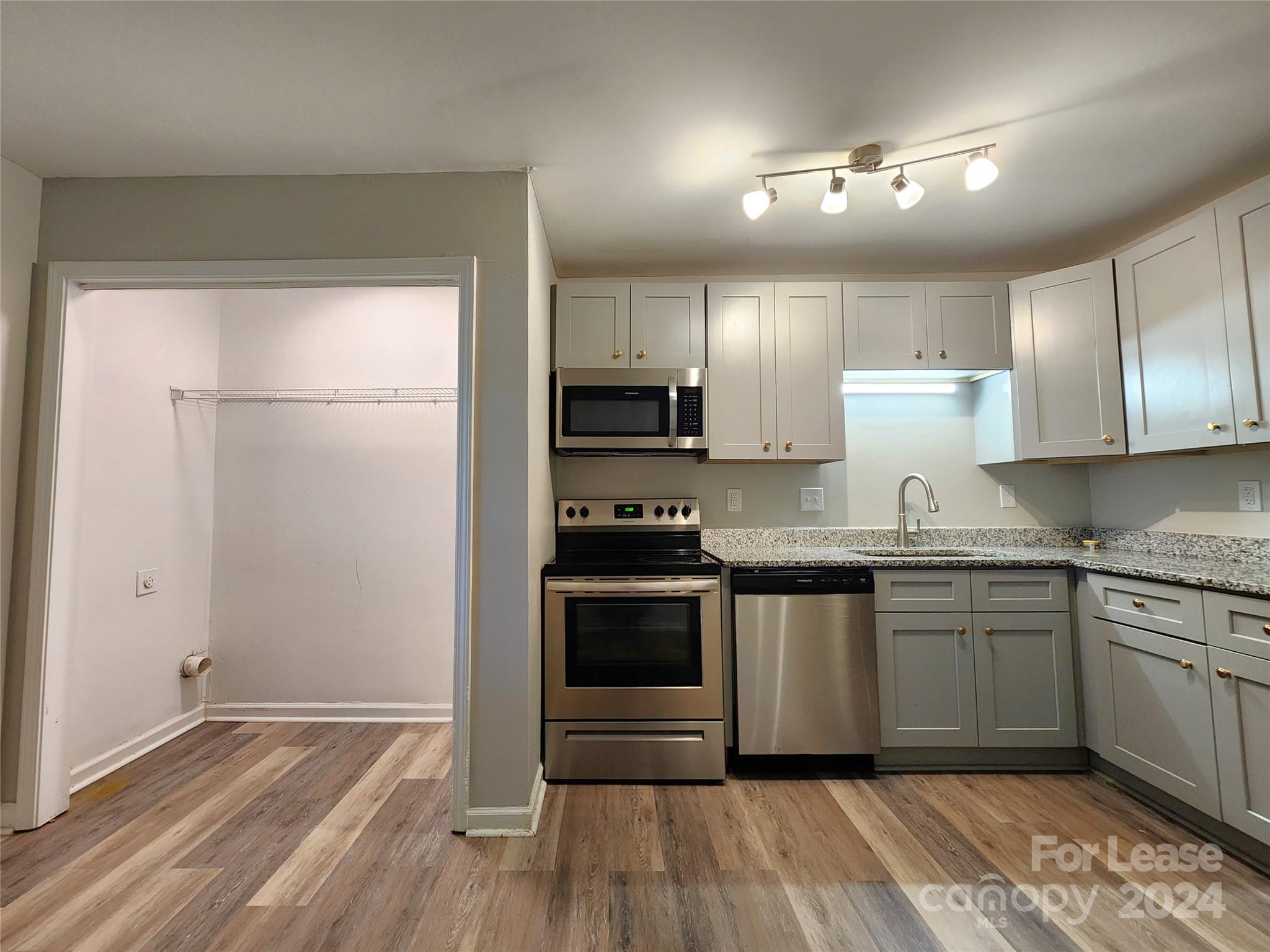 Brookwood - Residential Lease