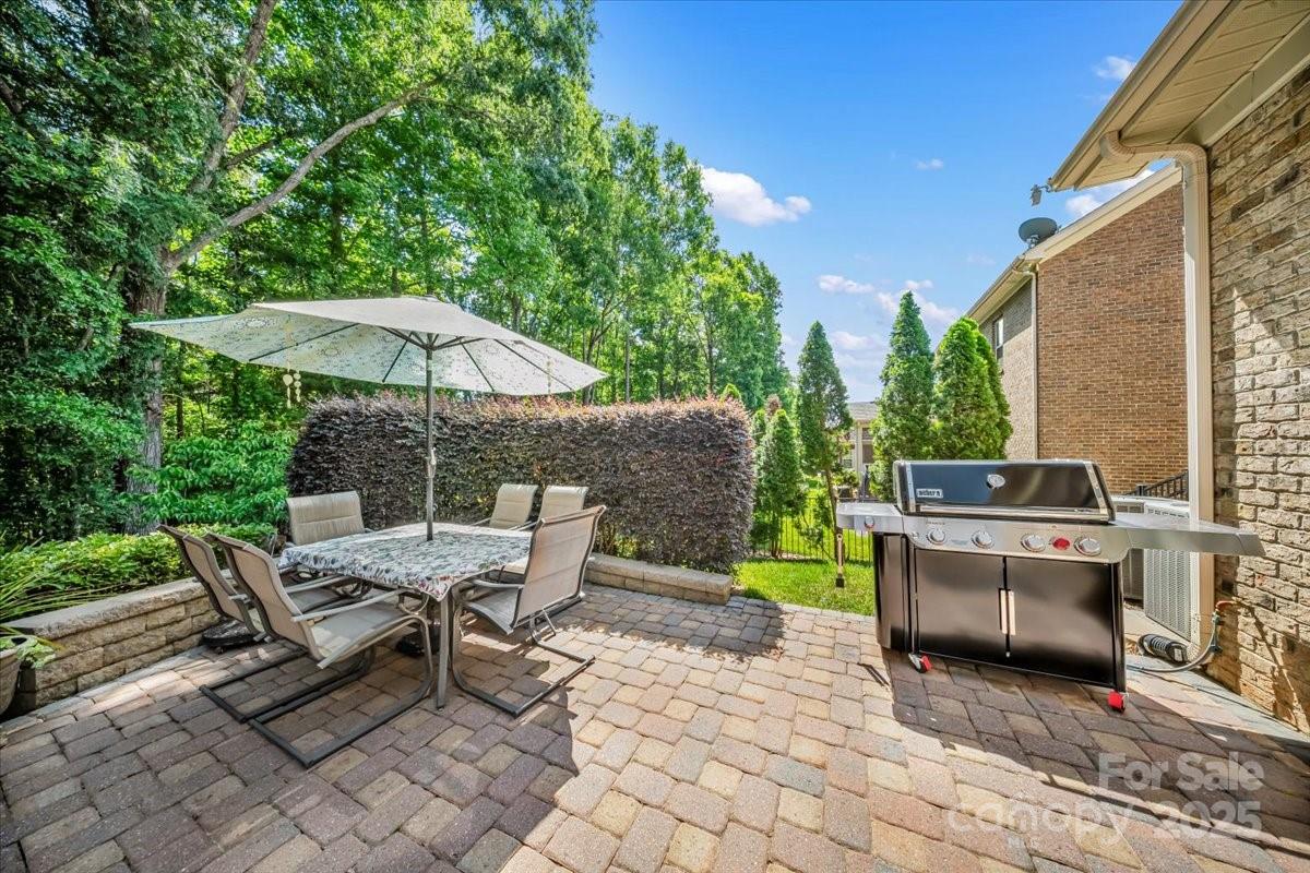 Barber Rock - Residential