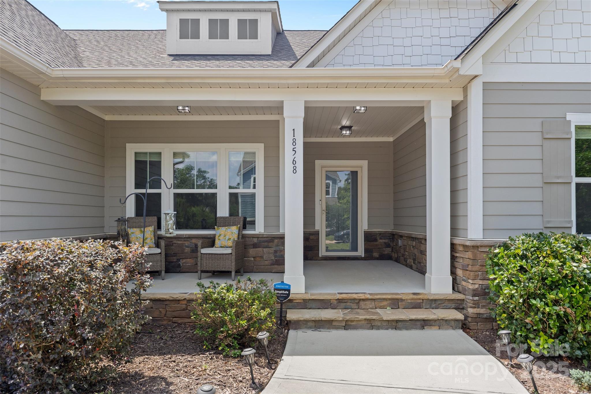 18568 Mainsail Court