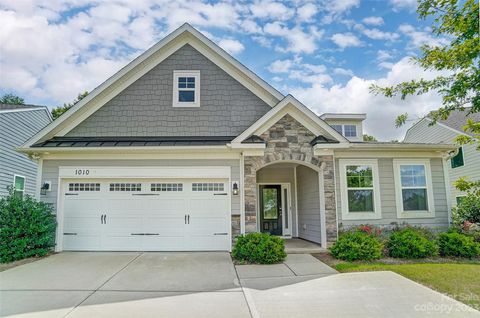 Photo for 1010 Baldwin Drive