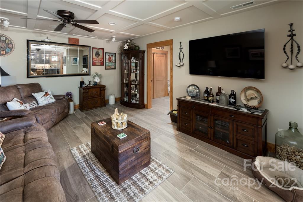 Pinnacle Falls - Residential