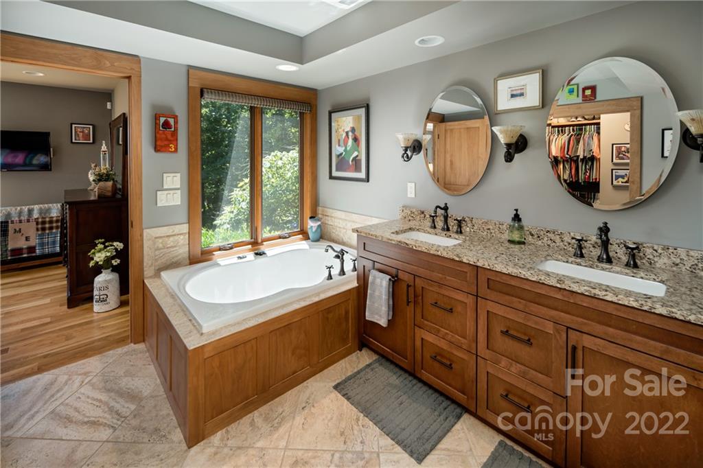 Pinnacle Falls - Residential