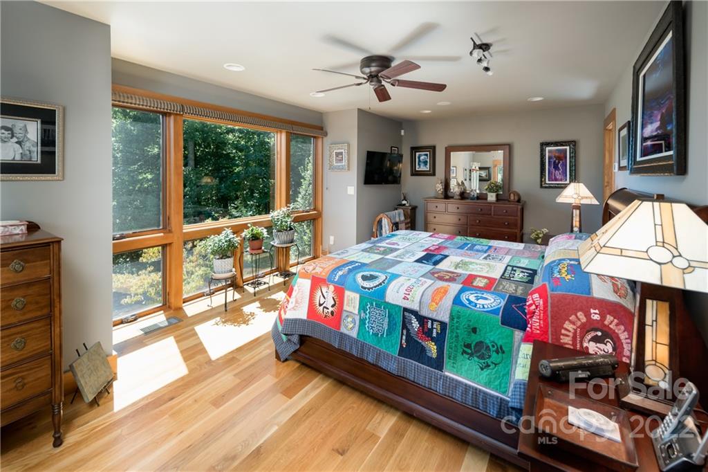 Pinnacle Falls - Residential