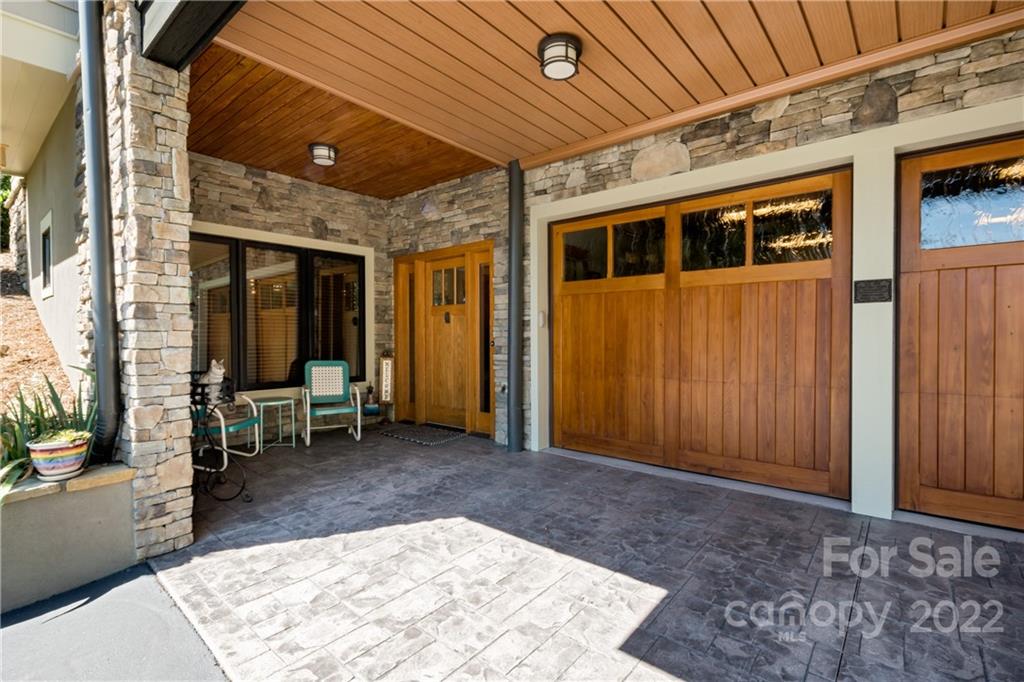 Pinnacle Falls - Residential