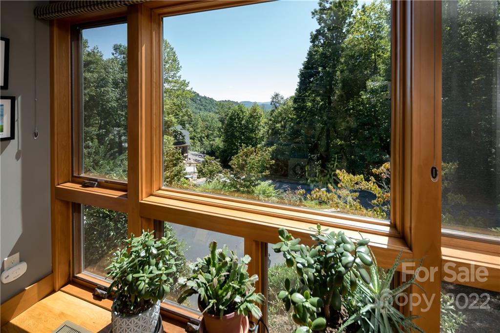 Pinnacle Falls - Residential