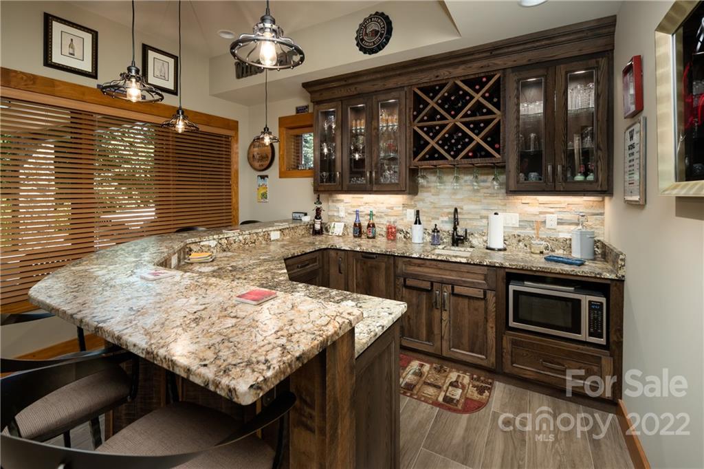 Pinnacle Falls - Residential