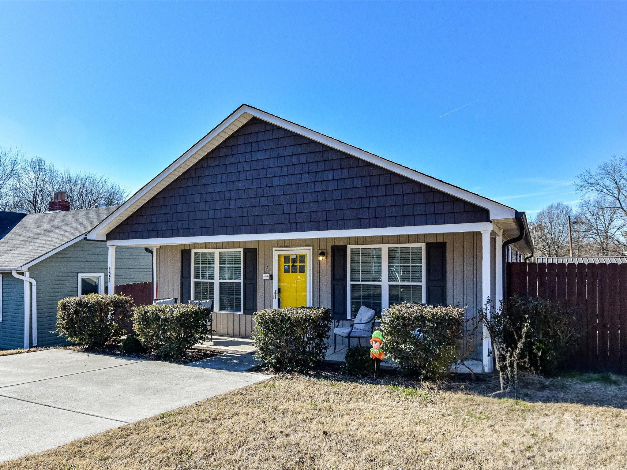 124 Cypress Street SW