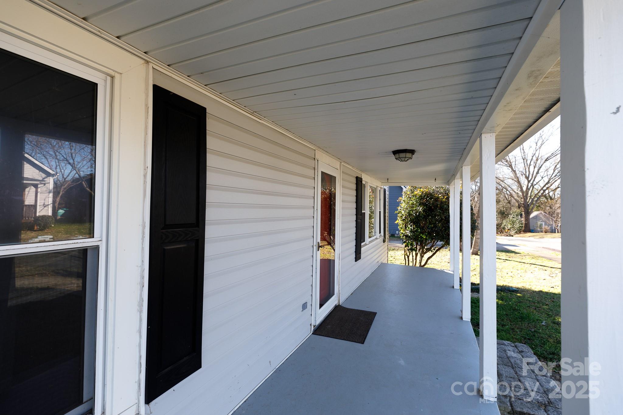 207 Lee Street