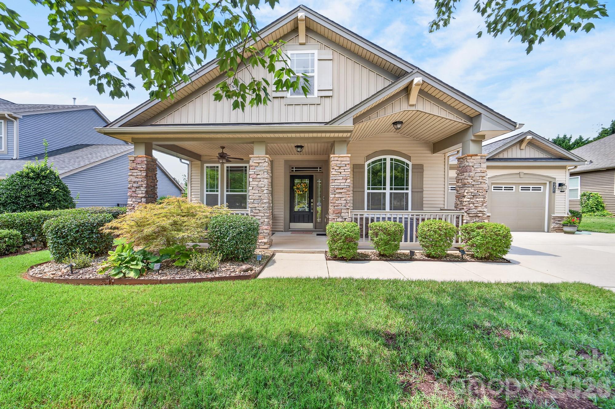 2044 Middleton Farm Drive