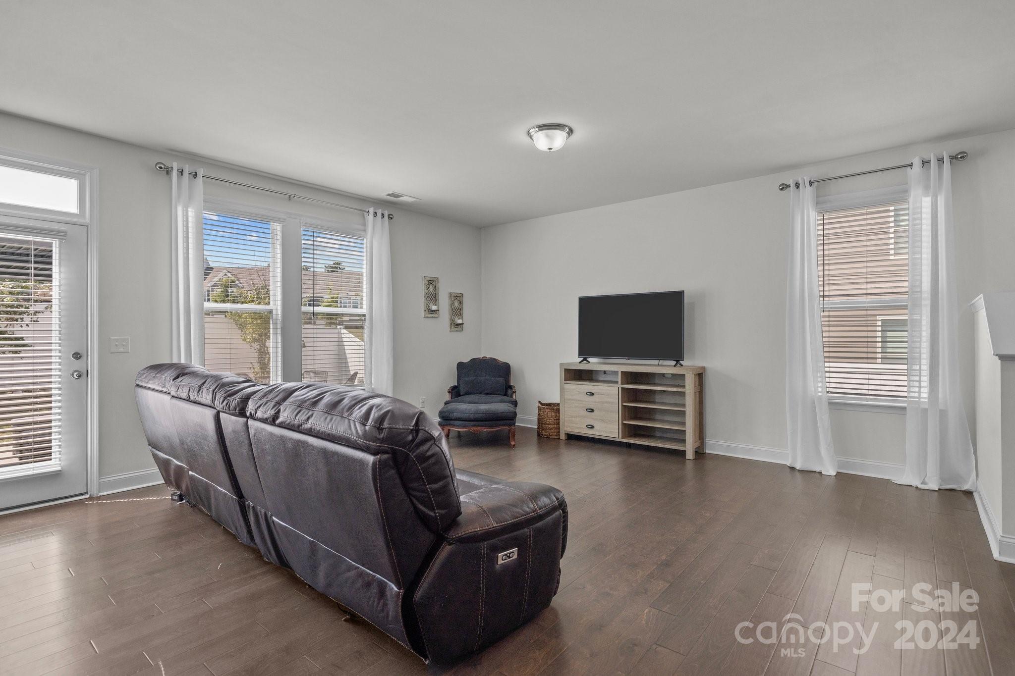 Paddlers Cove - Residential