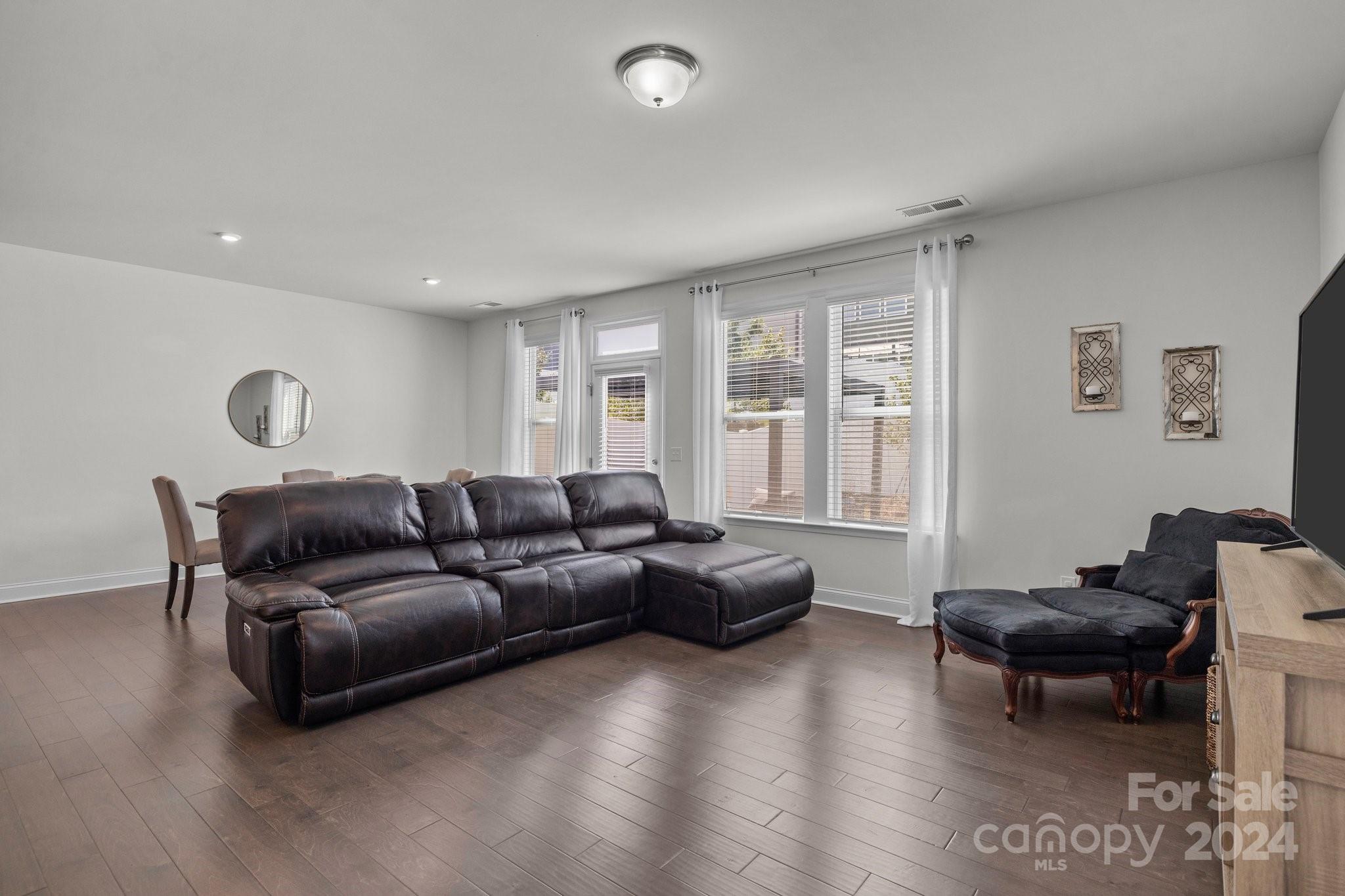 Paddlers Cove - Residential