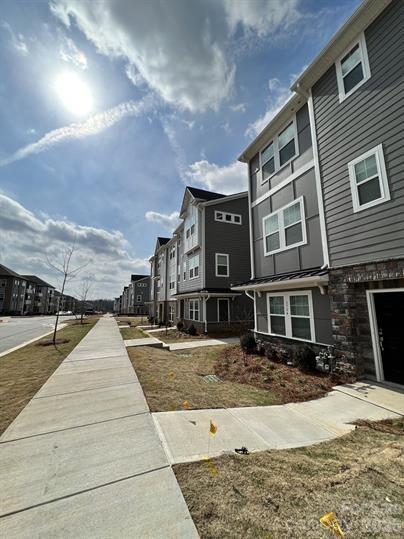 3754 Memorial Parkway