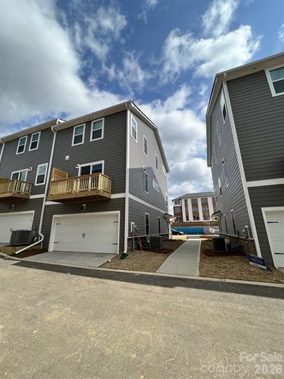 3754 Memorial Parkway