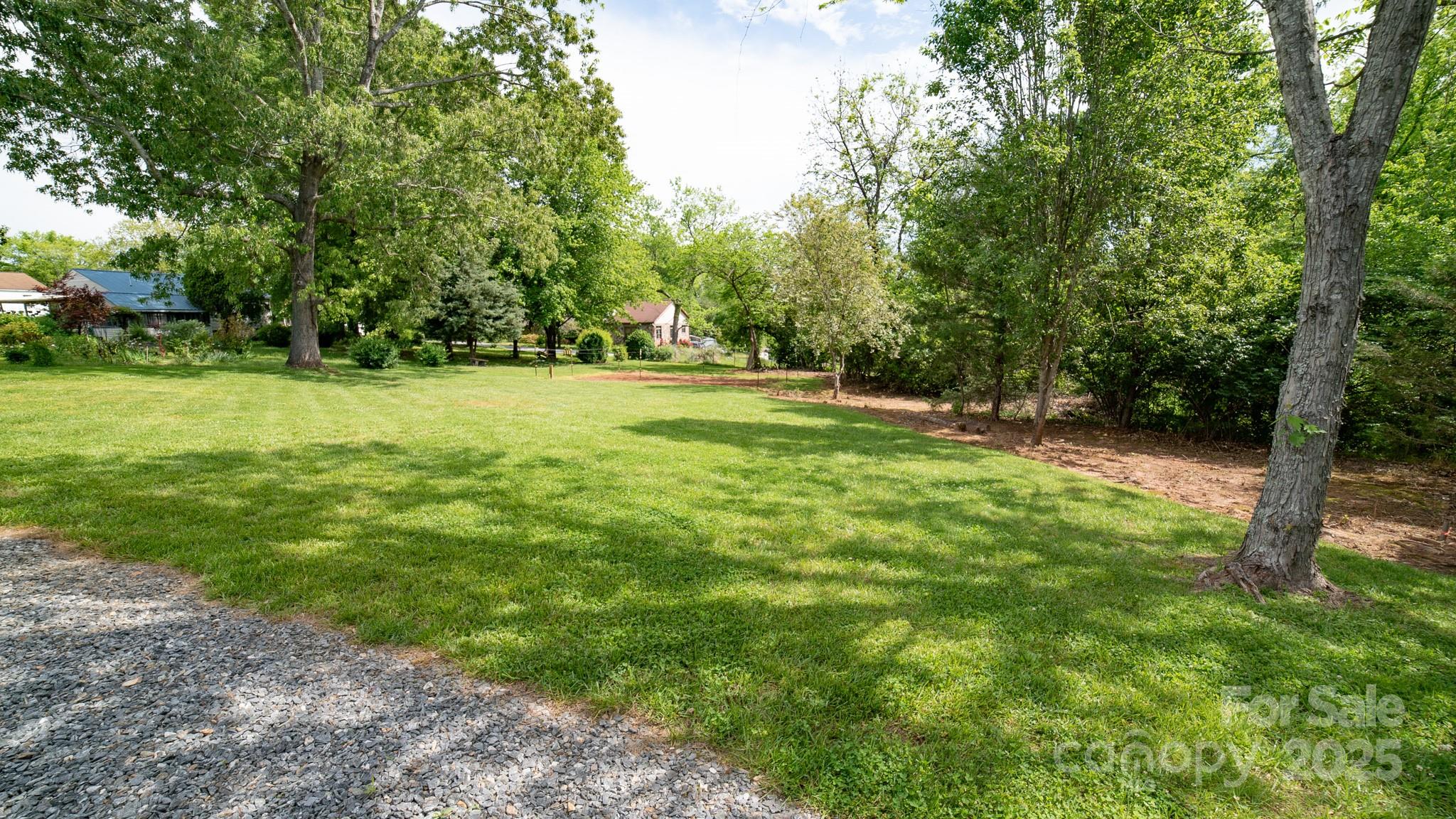 Morganton, North Carolina 28655, United States, 3 Bedrooms Bedrooms, ,2 BathroomsBathrooms,Residential,Active,17739