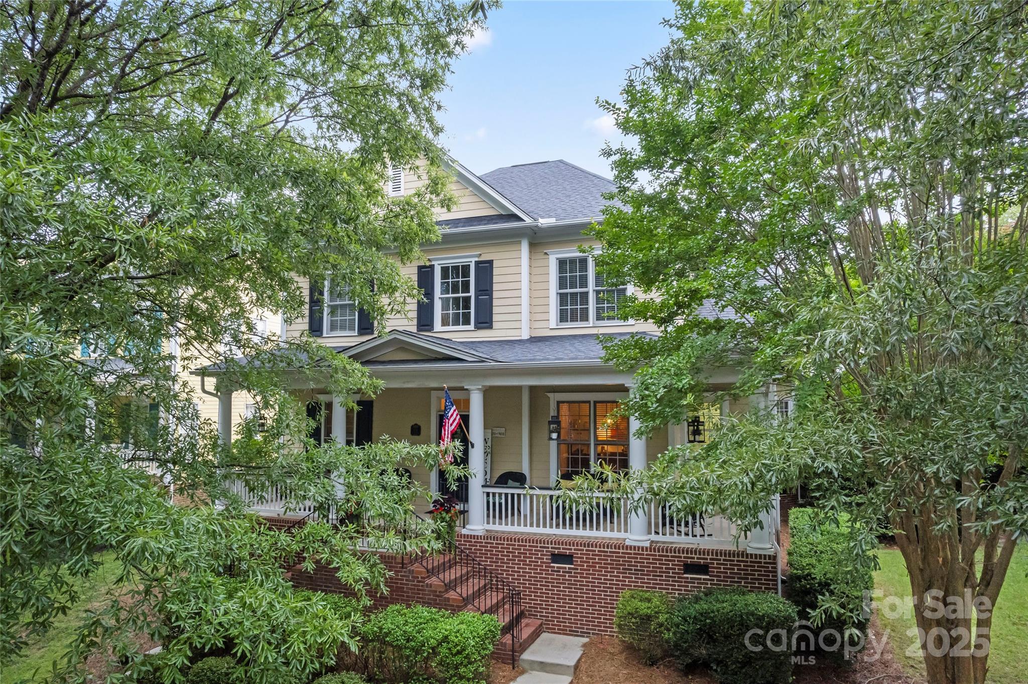 878 Promenade Walk