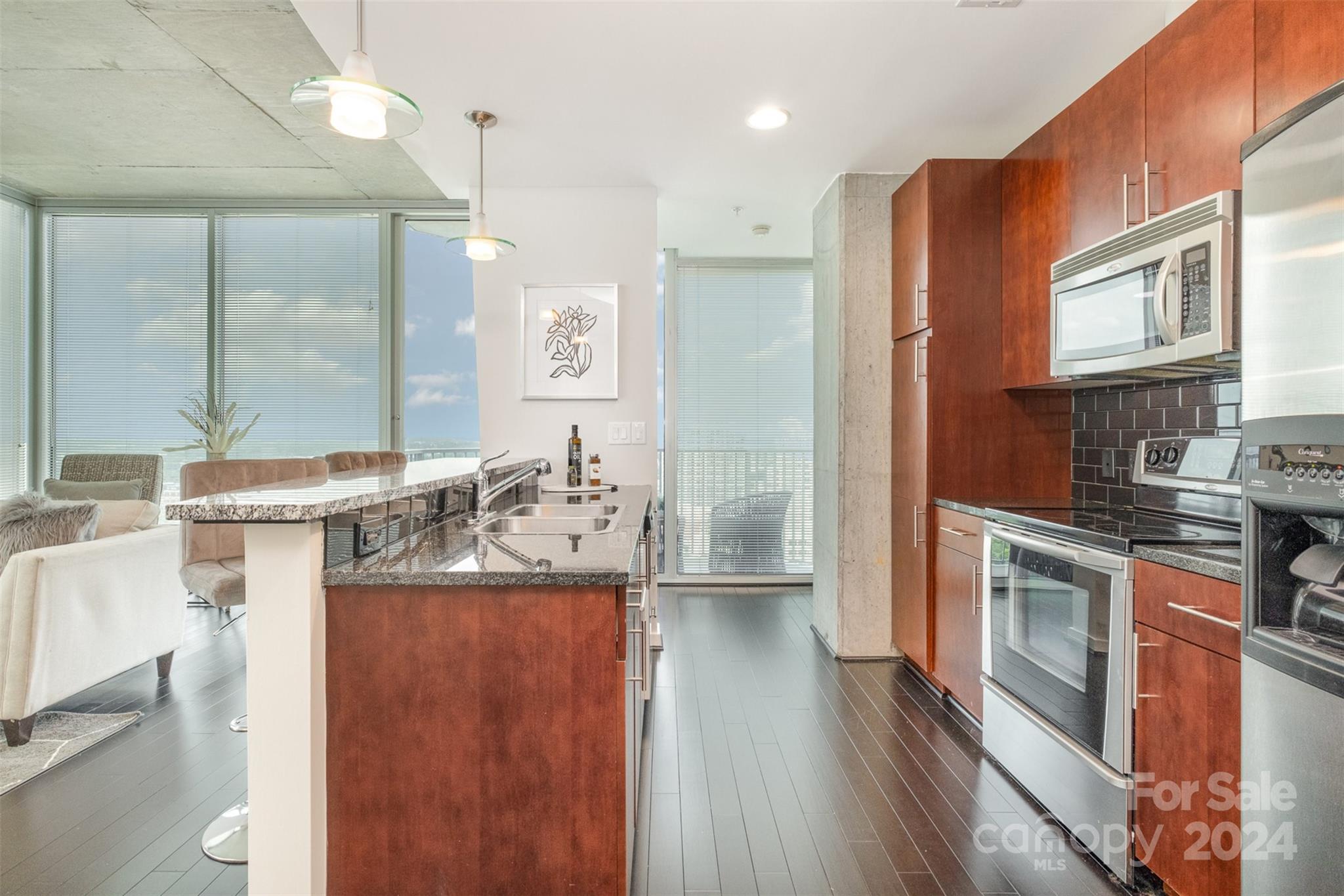 Avenue Condominiums - Residential