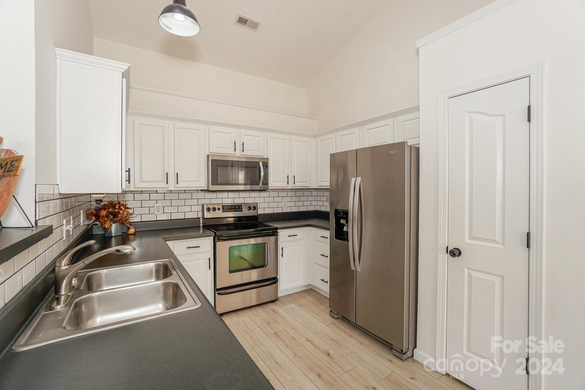 Curtis Pond - Residential