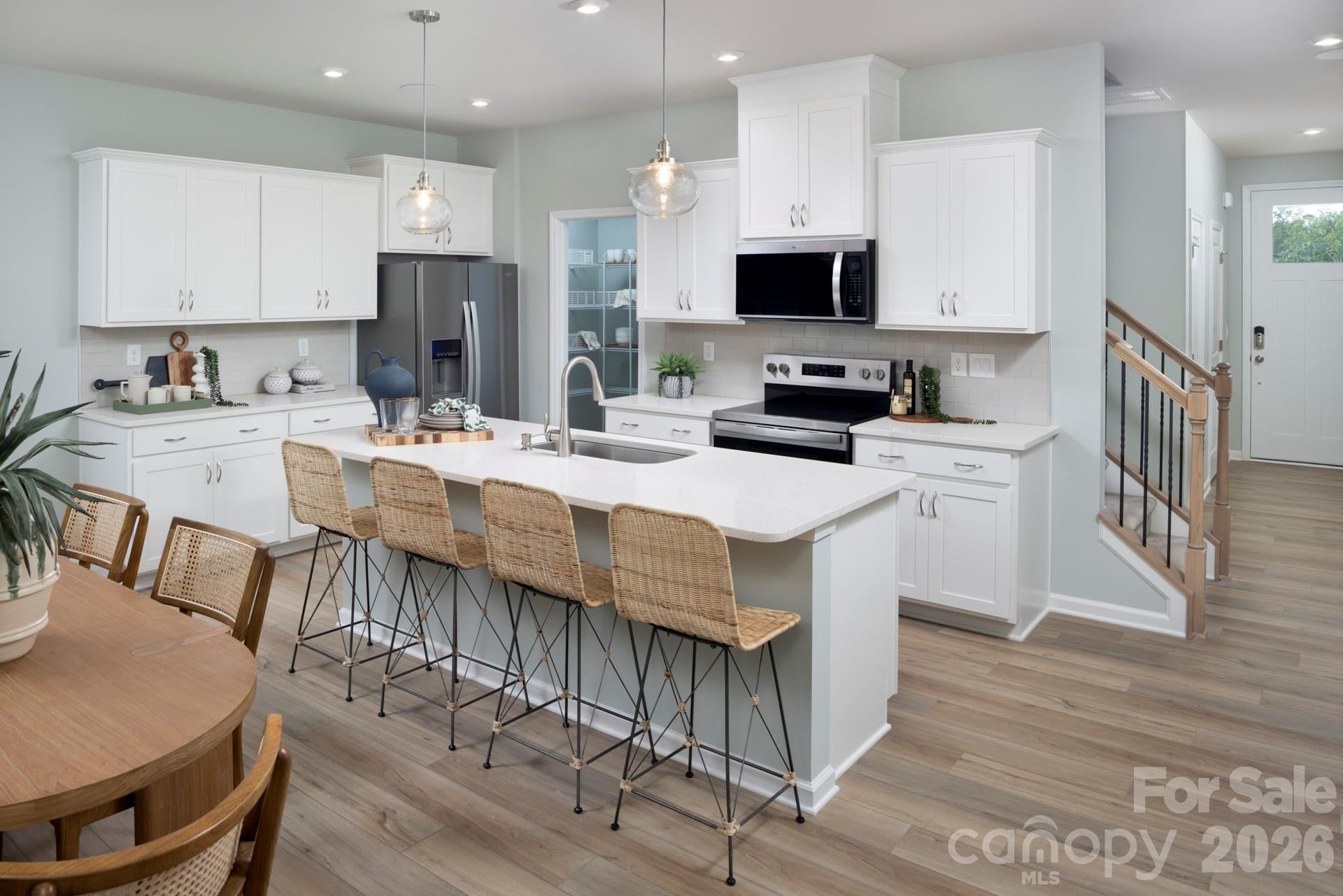 1352 Vibrant Road