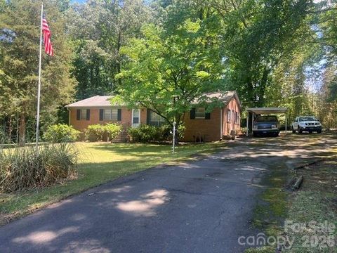 Photo of 106 Mimosa Lane, Fort Mill, SC 29715 (MLS # 4372661)