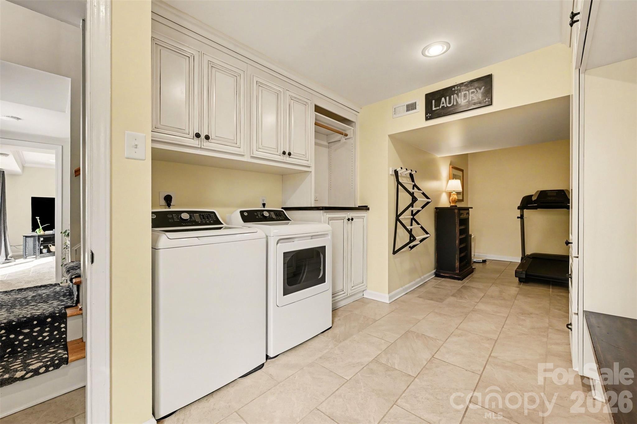 Beverly Woods - Residential