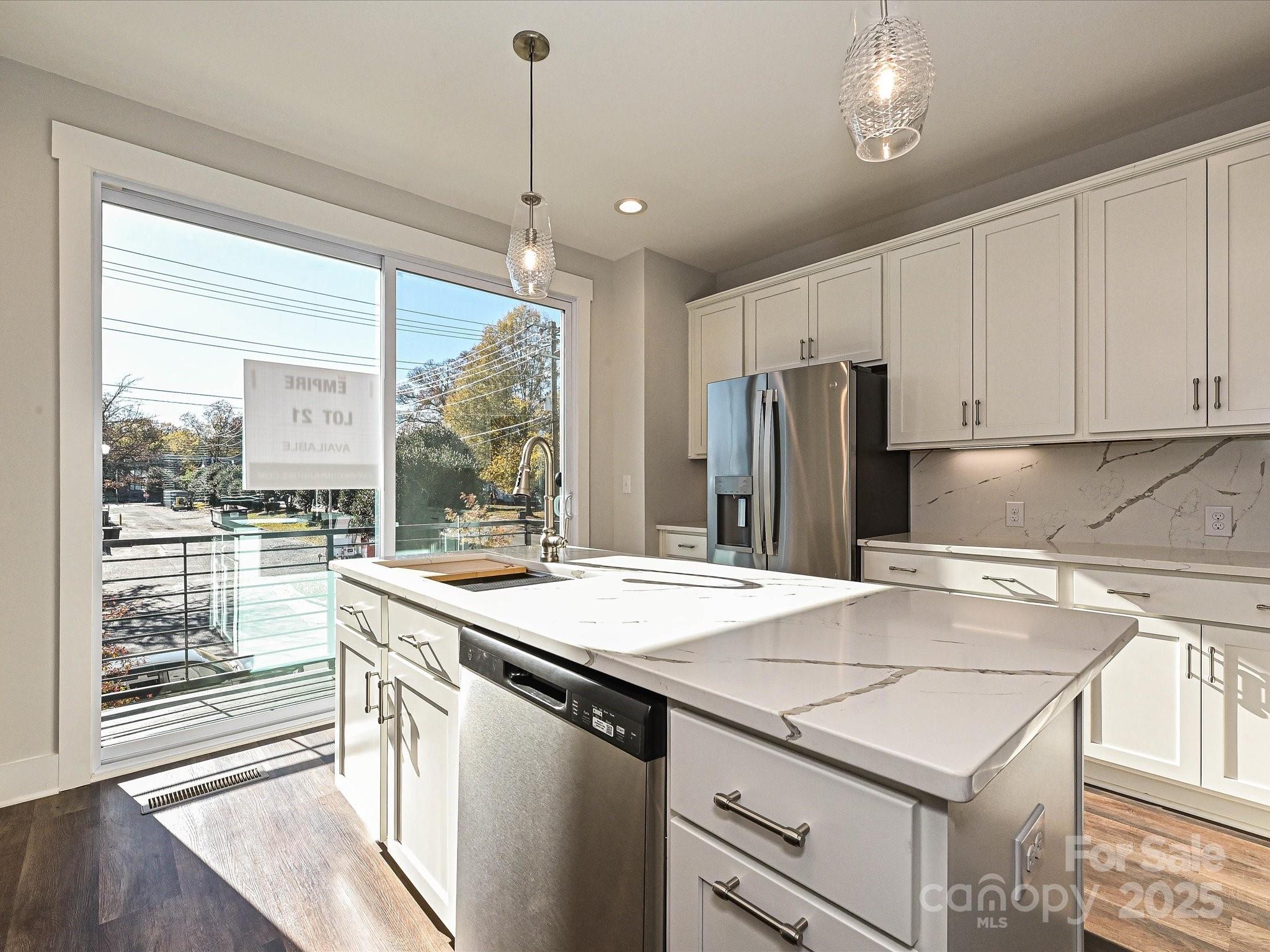 1229 E 34th Street CSW0421