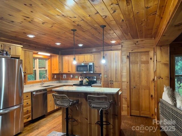 926 Cross Creek Drive