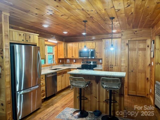 926 Cross Creek Drive