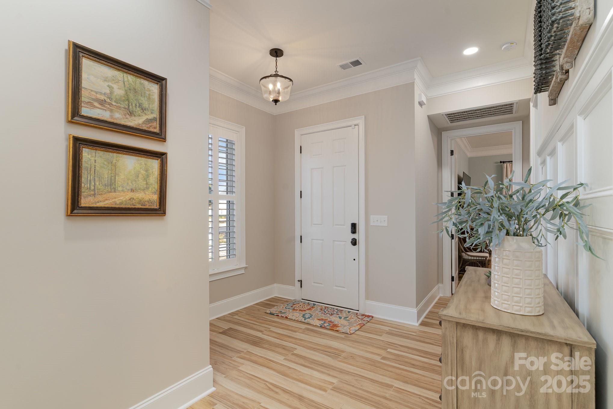 752 Crystal Water Way