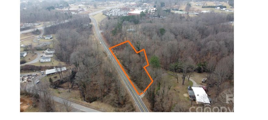 Great opportunity in Catawba County located within the Hickory ETJ. This R-1 zoned lot offers flexibility for a single-family home or potential duplex (per City of Hickory Planning – buyer to verify).
City water is available (tap fee required), and the property will require installation of a septic system. Whether you're looking to build your personal residence or explore income-producing potential, this lot provides a solid opportunity in a growing area.