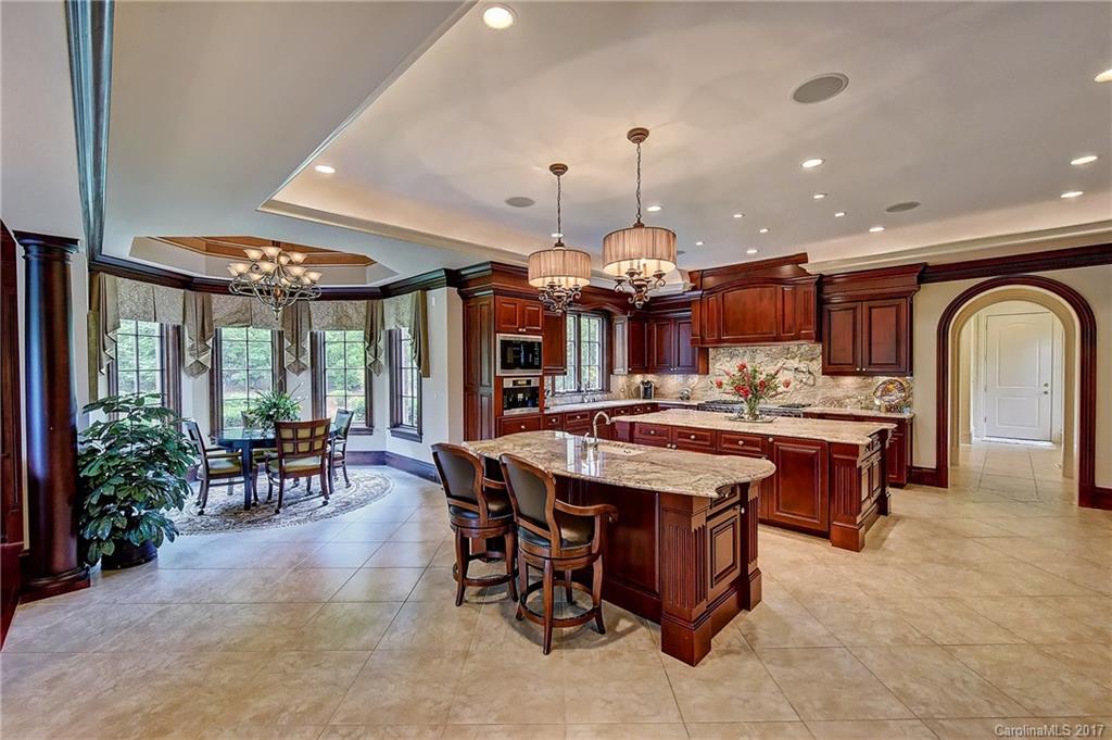 The Peninsula - Residential