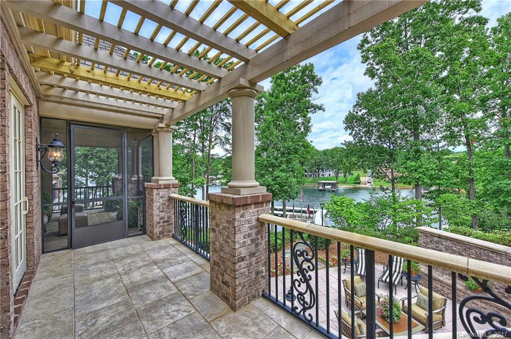 The Peninsula - Residential