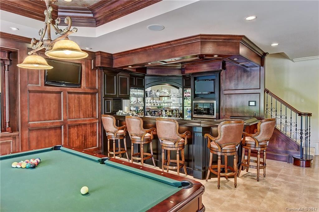 The Peninsula - Residential